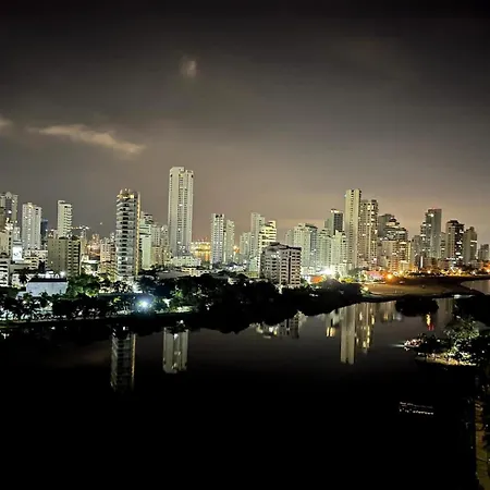 Luxury Frente Al Mar Edificio Marina Del Rey *