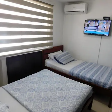 Luxury Frente Al Mar Edificio Marina Del Rey * Cartagena